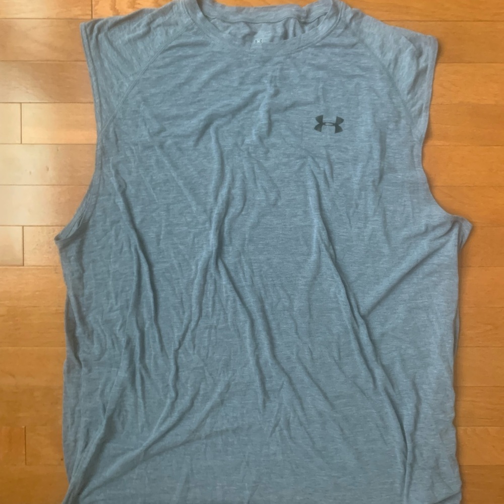 Men’s Under Armour tank